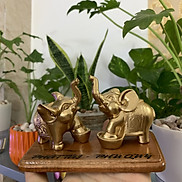 2 Tượng voi đá phong thủy trang trí nhà cửa dáng voi đạp thỏi vàng tài lộc